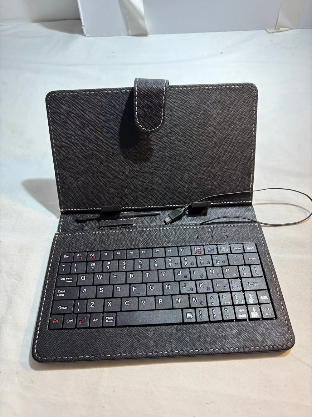 Universal Black Tablet Case with Keyboard and stand